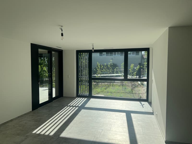 Exklusive Erdgeschosswohnung mit Garten an erhöhter Lage in Witikon (3)