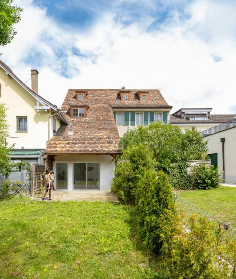 Wohnhaus mit eigenem Garten