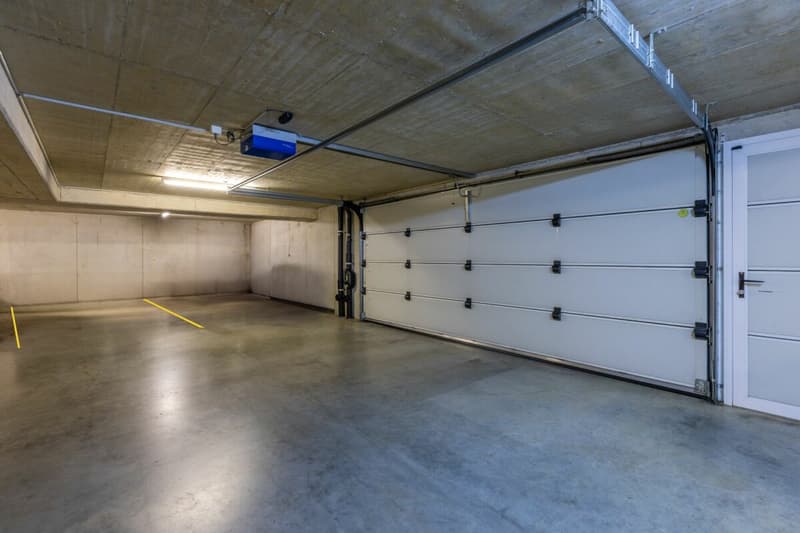 Tiefgarage mit den beiden Einstellplätzen