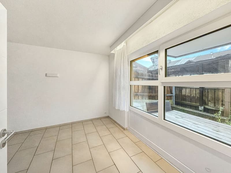 Appartamento di 4,5 locali in proprietà esclusiva in una zona residenziale preferita vicino a Lindli a Schaffhausen (2)