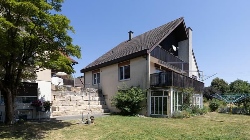 Looking for a home in the countryside with potential, peace, and good accessibility? (8)