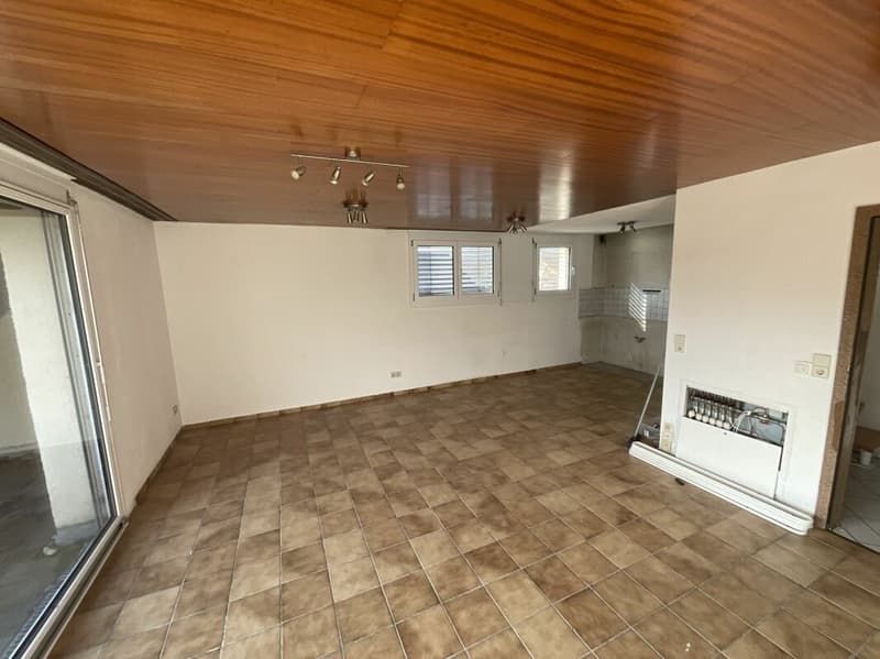 Appartamento di 3½ locali con grande terrazza: ideale per ristrutturazione (8)