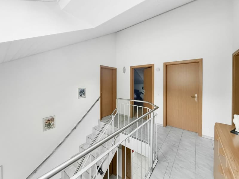 Helle Galerie im Obergeschoss