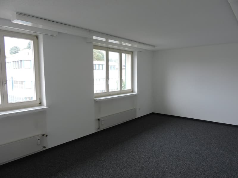 Stanze singola n. 5: 23m² nel centro di Suhr (3)