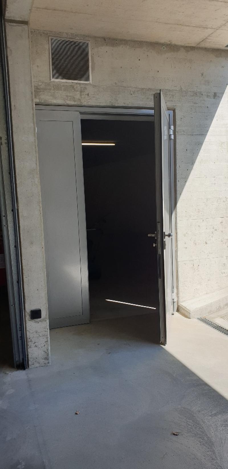 Storage at attractive conditions (partial rent from 55m2 possible) (8)