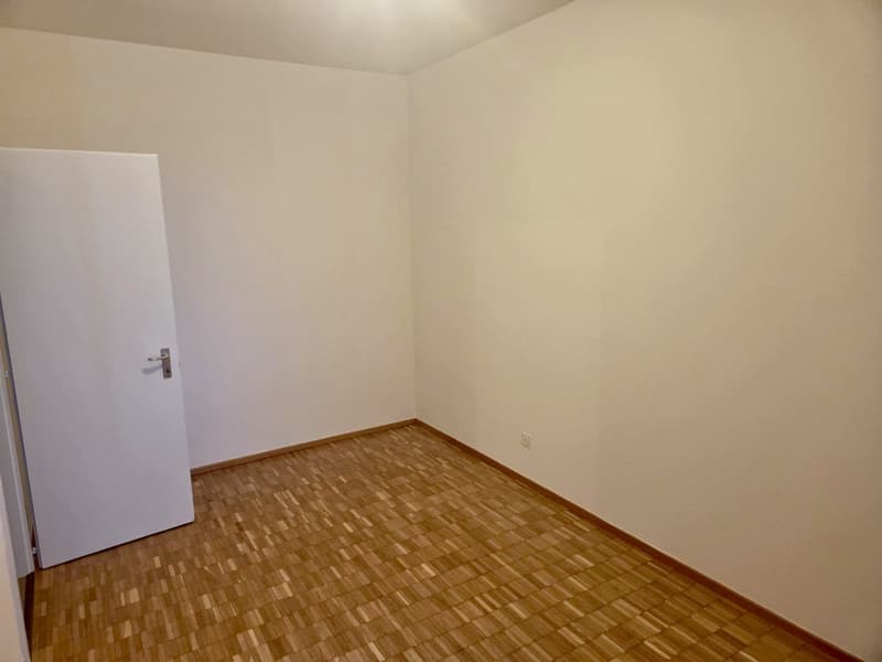 2 Lokale in einer gut erschlossenen Zone (6)