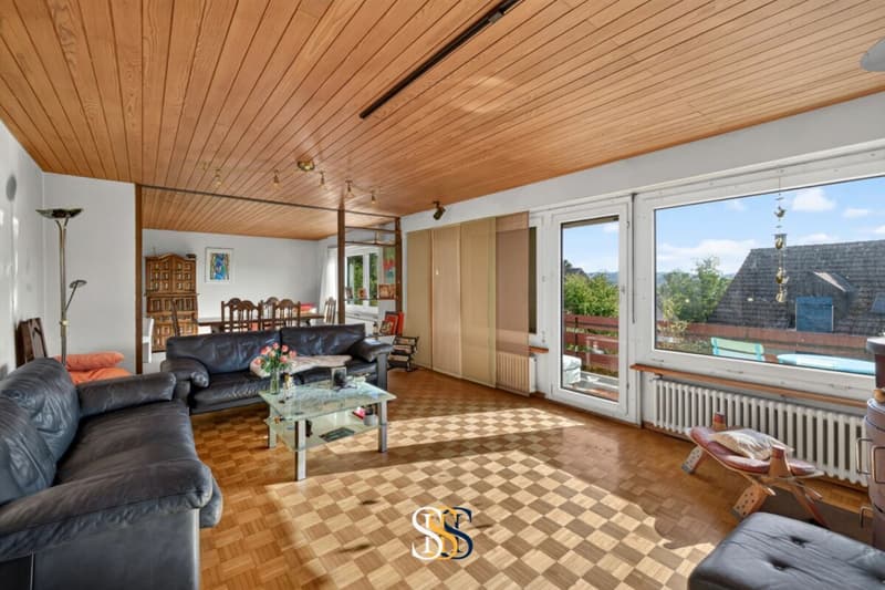 Charmantes Einfamilienhaus mit Weitblick und grossem Garten (7)