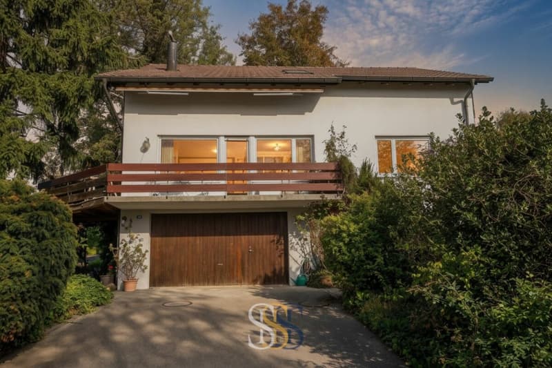 Charmantes Einfamilienhaus mit Weitblick und grossem Garten (2)