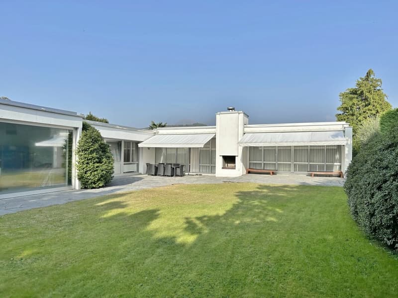 Pr chtige Villa Mit Innenpool ImmoScout24 pr-chtige-villa-mit-innenpool-immoscout24