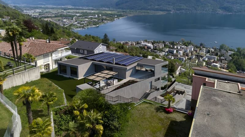 Modern and exclusive 4.5-room attic with spectacular lake view, garden and private pool (5)