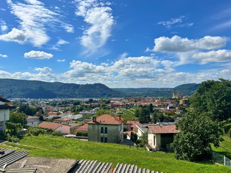 Terreno edificabile con vista aperta e soleggiato (4)