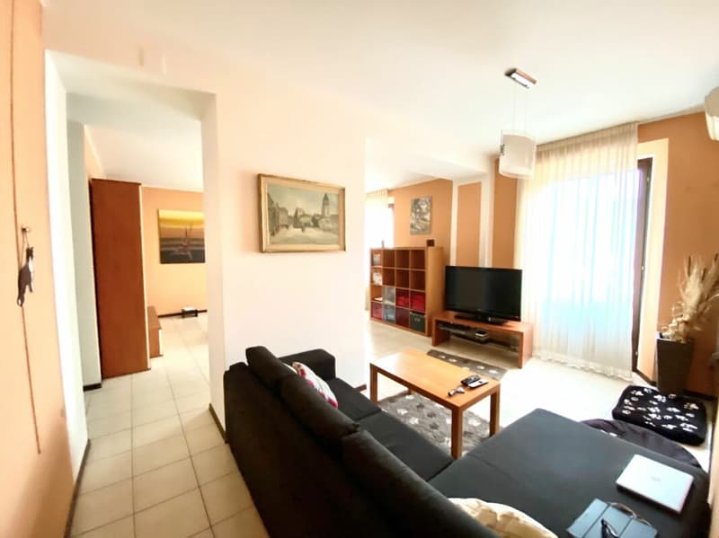 House with three apartments for income investment (2)