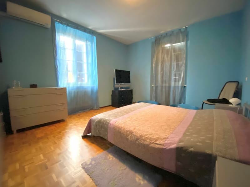 House with three apartments for income investment (6)