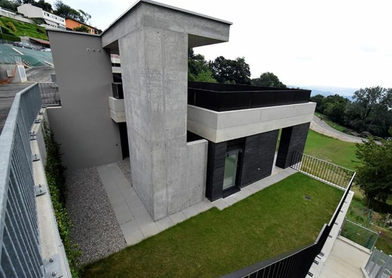 New and elegant residential units surrounded by greenery (11)