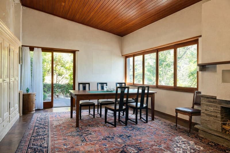 Casa unifamiliare in zona tranquilla e con vista, da ristrutturare (5)