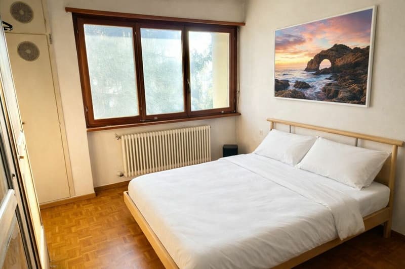 Casa unifamiliare in zona tranquilla e con vista, da ristrutturare (9)