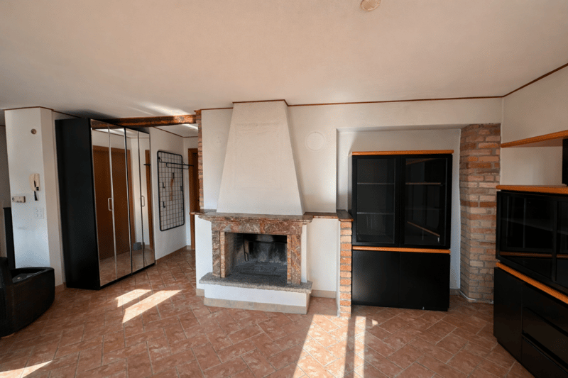 Appartement caractéristique de 2,5 pièces, dans un quartier desservi (7)