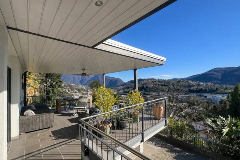 Casa unifamiliare nel verde, con vista e soleggiata (14)