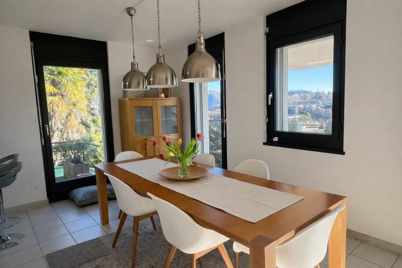 Casa unifamiliare nel verde, con vista e soleggiata (9)