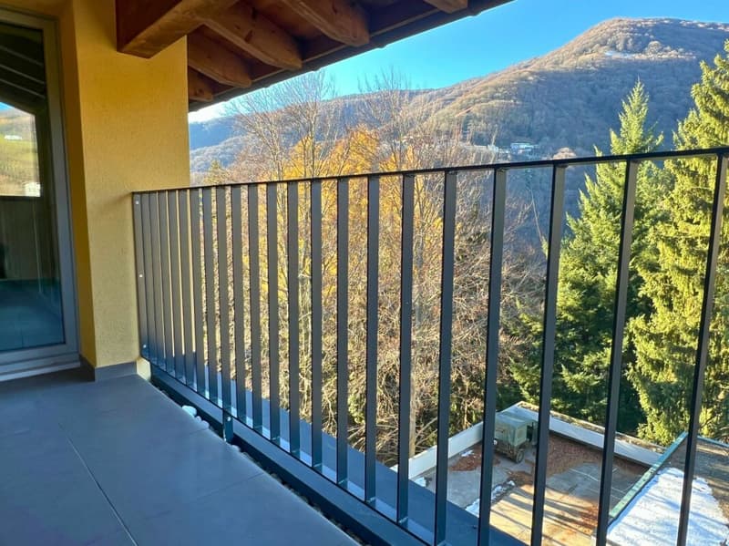 Modern 3.5-room attic apartment with balcony, view and two parking spaces (10)
