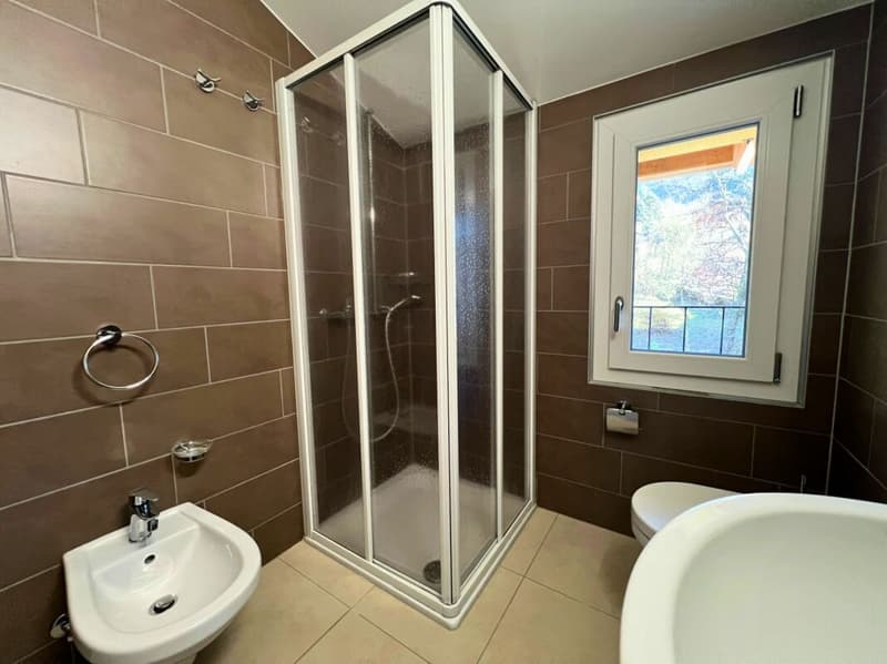 Modern 3.5-room attic apartment with balcony, view and two parking spaces (8)