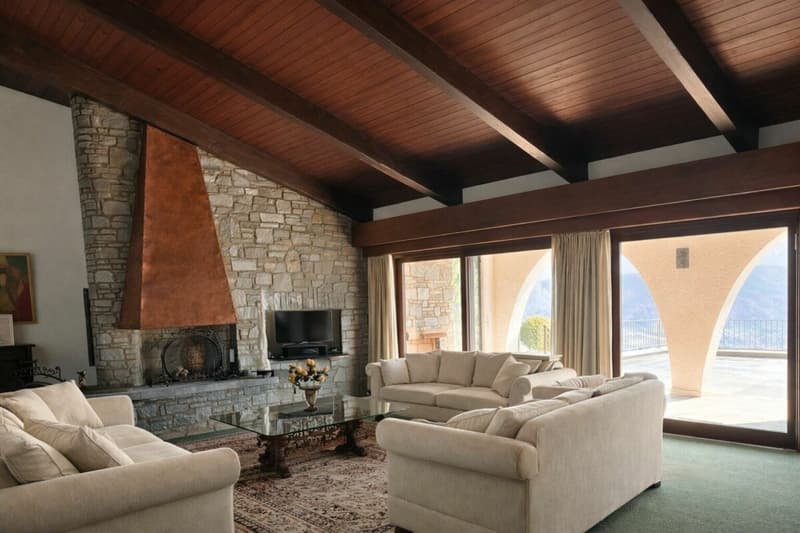 Weite Villa in der Natur mit Pool, Panoramablick und über 7'000 m² Grundstück (18)