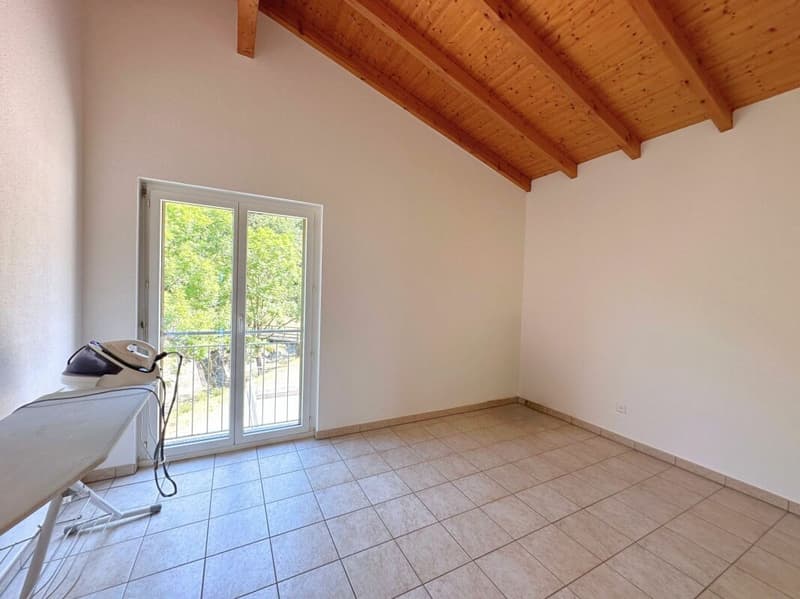 Interessantes Einfamilienhaus im Grünen, mit großem Hobbyraum/Garage und teilweisem Seeblick (13)