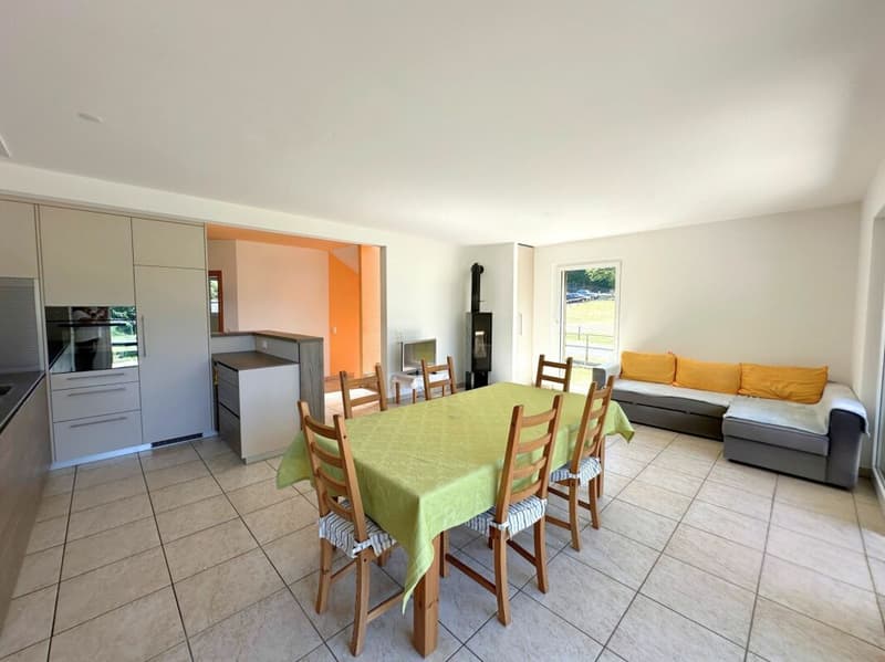Interessantes Einfamilienhaus im Grünen, mit großem Hobbyraum/Garage und teilweisem Seeblick (9)