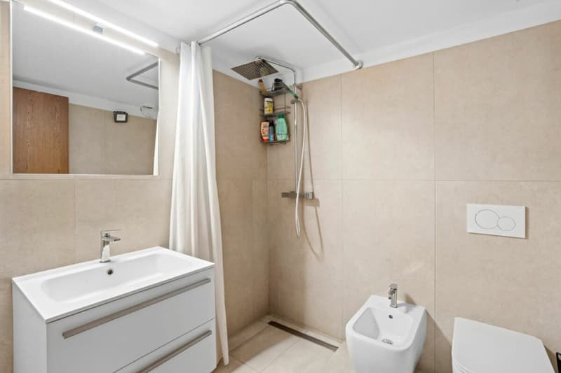 Single-family or semi-detached house with garden and open view (24)