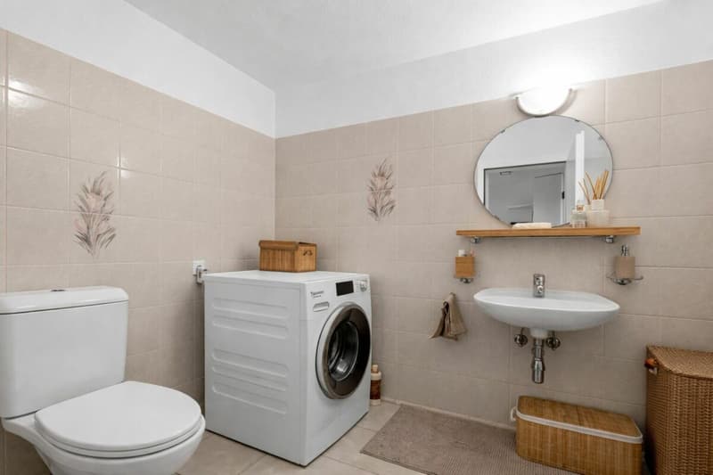 Single-family or semi-detached house with garden and open view (25)
