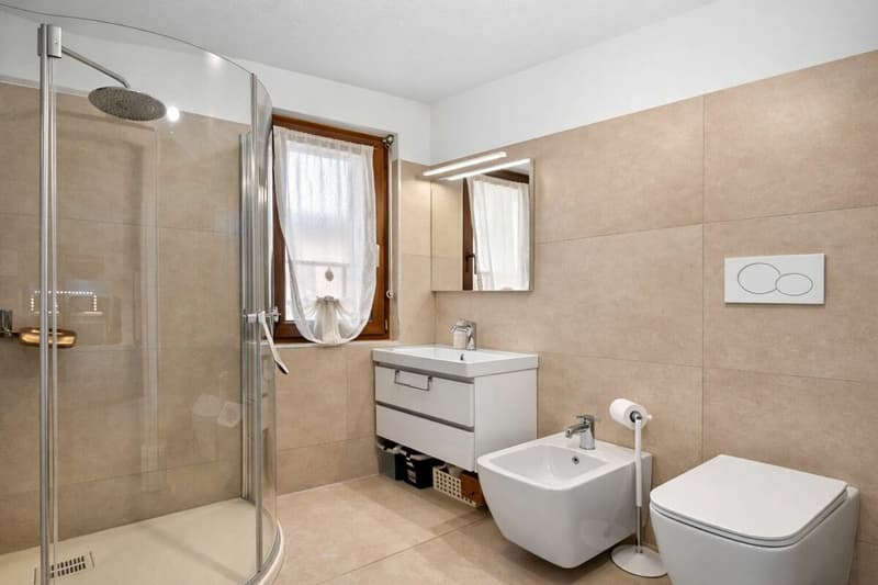 Single-family or semi-detached house with garden and open view (16)