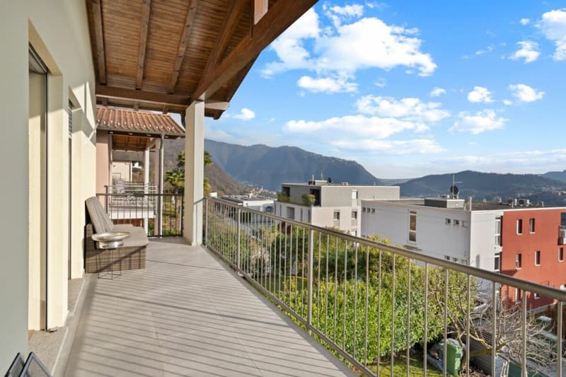 Single-family or semi-detached house with garden and open view (14)