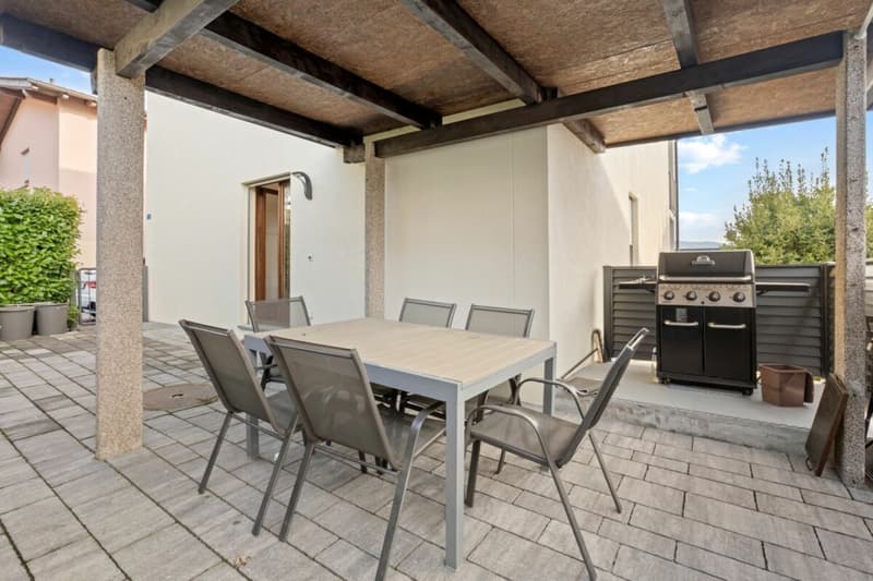 Single-family or semi-detached house with garden and open view (17)