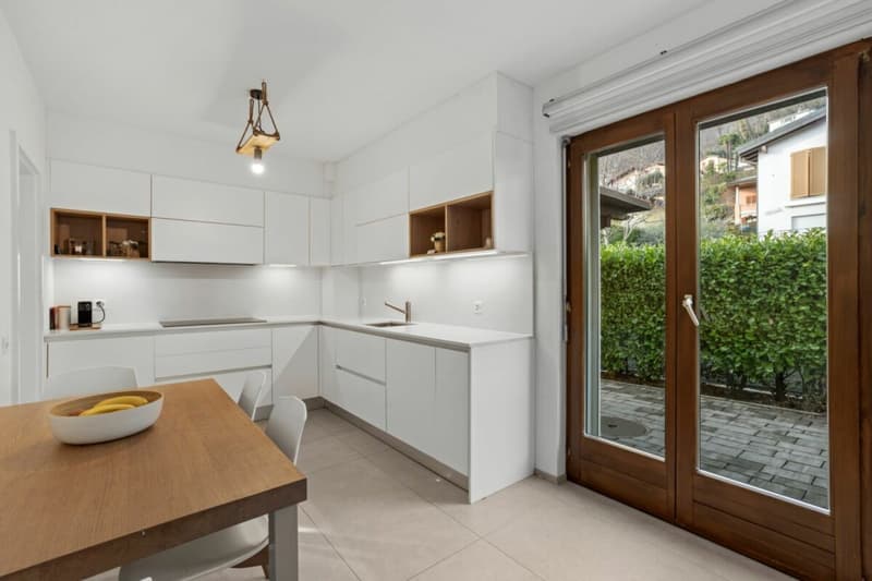 Single-family or semi-detached house with garden and open view (8)