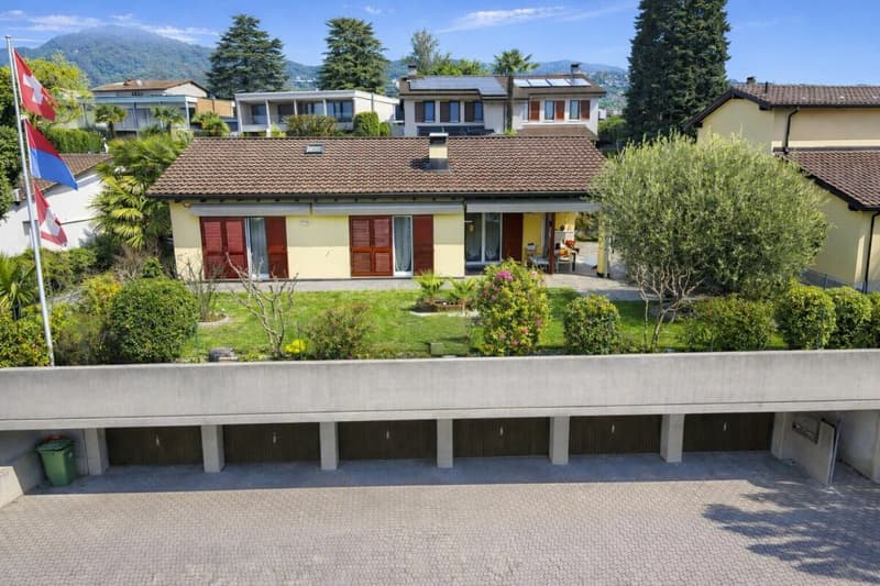 Wunderschönes Einfamilienhaus mit Garten, Aussicht und sonniger Lage (2)