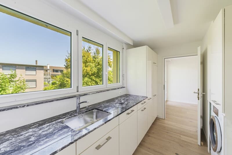 Dream apartment in extremely central location with excellent infrastructure (14)