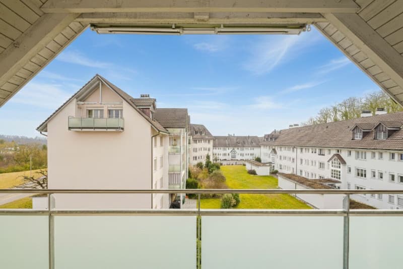 Charming Jewel in Popular Residential Area of Herblingen (2)
