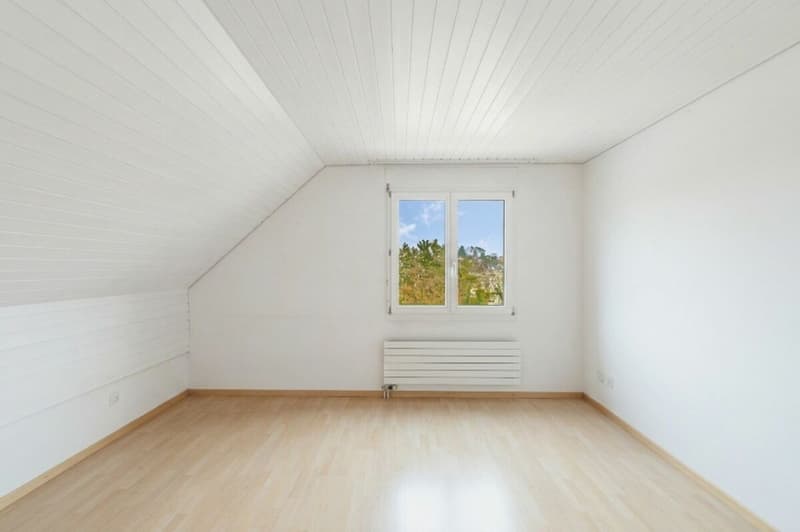 Charming Jewel in Popular Residential Area of Herblingen (10)