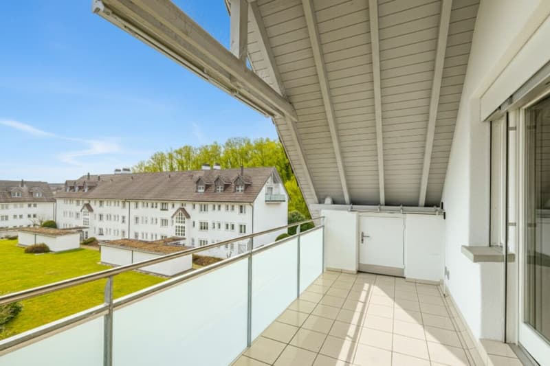 Charming Jewel in Popular Residential Area of Herblingen (3)