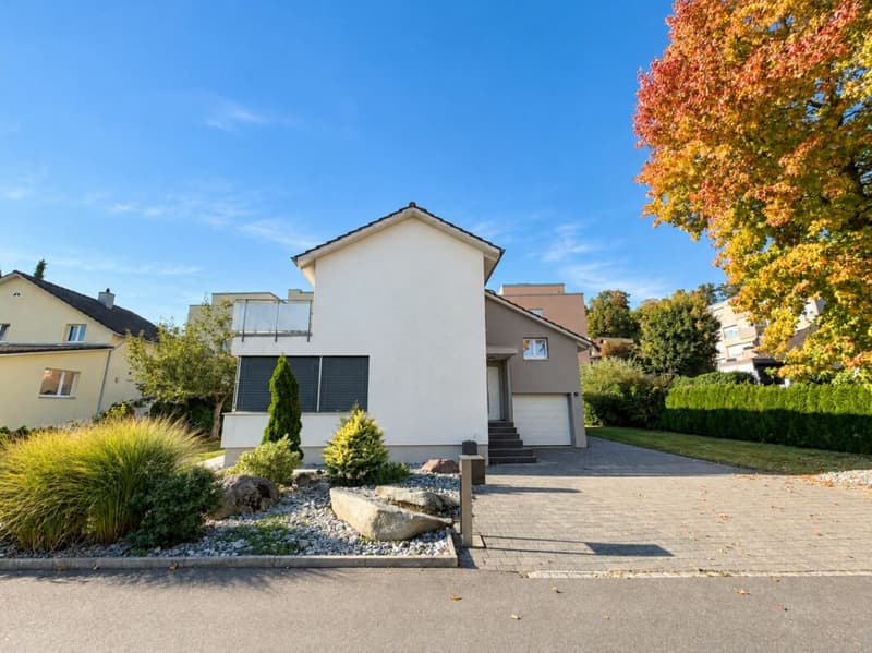 Wohntraum zur Miete - Grosszügiges Einfamilienhaus mit Garten (28)