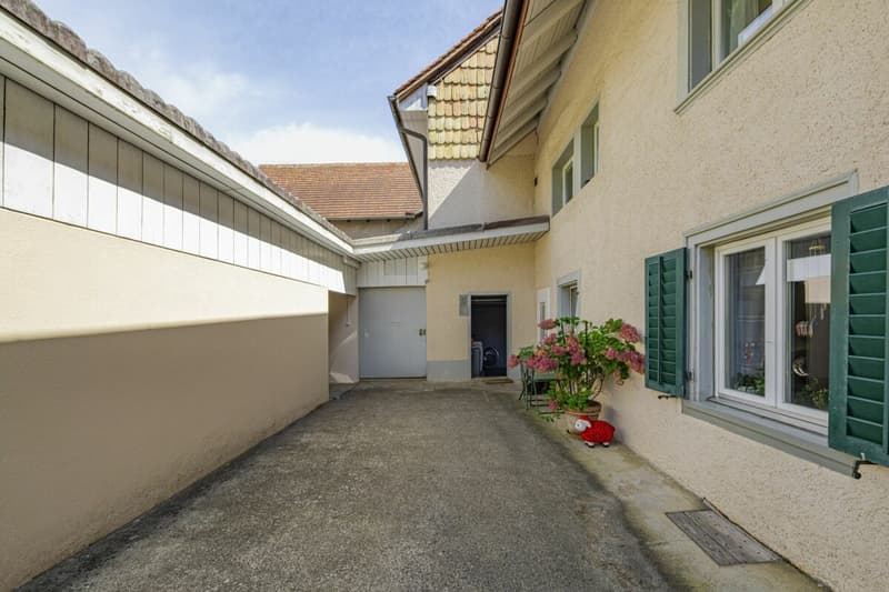 CHARMANTES MEHRFAMILIENHAUS - STETS VOLLVERMIETET - ENORMES POTENZIAL VORHANDEN (9)