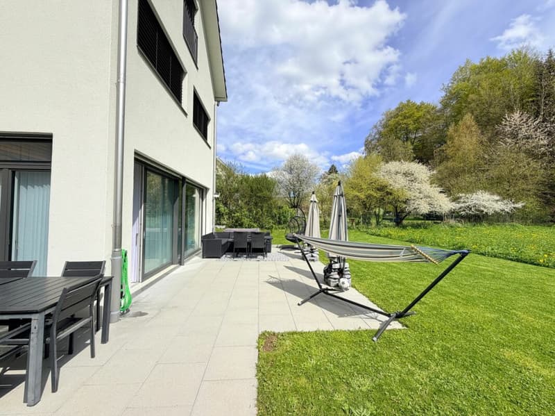 Living on the edge of the forest - exclusive 5.5-room terraced house (5)