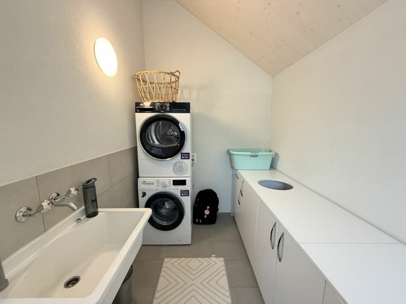Living on the edge of the forest - exclusive 5.5-room terraced house (14)