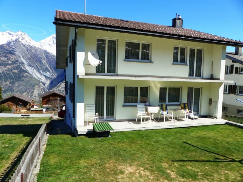Large 9-room single-family house with great potential in a dream location (15)