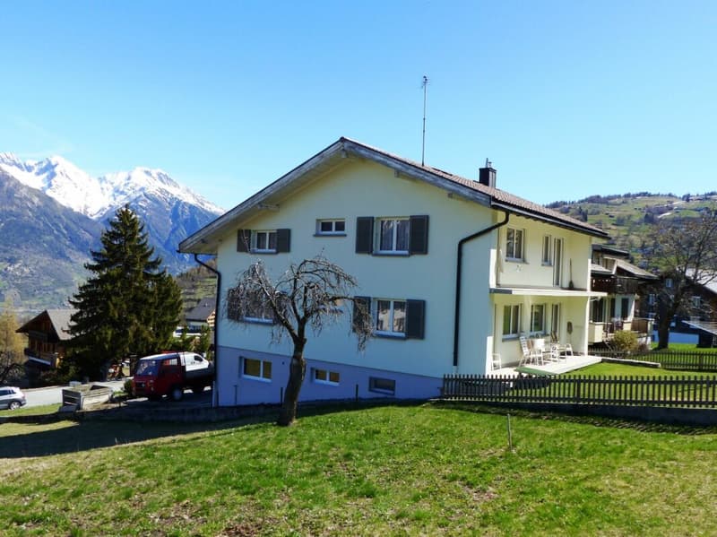 Large 9-room single-family house with great potential in a dream location (13)