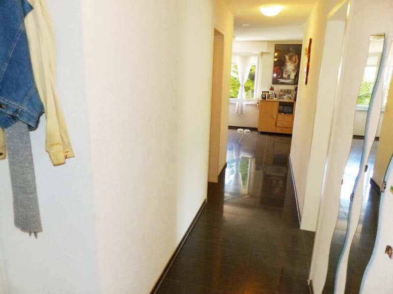 Tolle 3.5 Zimmer Gartenwohnung (3)