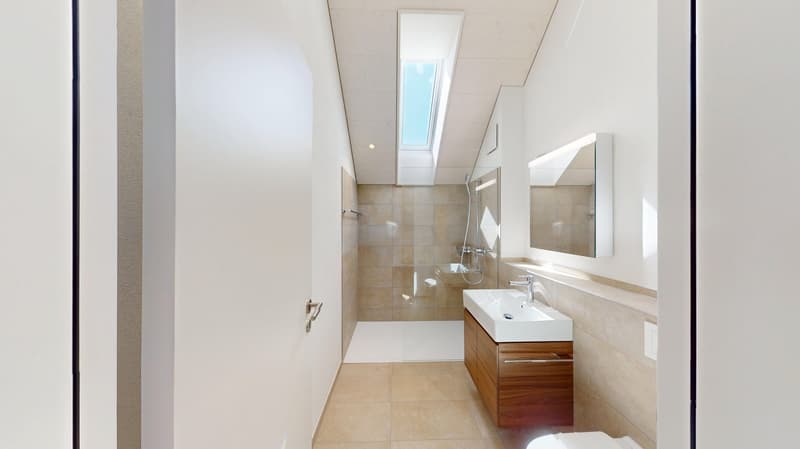 Erstvermietung 2.5 Zimmer-Dachwohnung ca. 65 m2 in 2-Familienhaus (5)