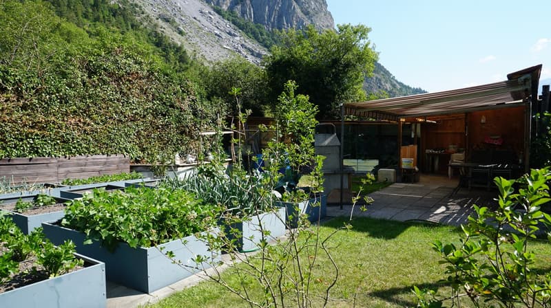 Felsberg - Casa unifamiliare 4,5 locali con estensione di fienile e prato separato (5)