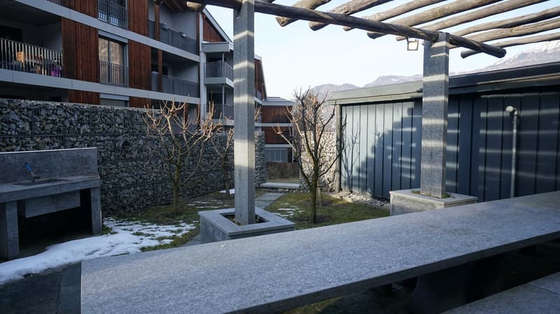 Summaprada - Casa multifamiliare con 11 appartamenti e magazzino (3)