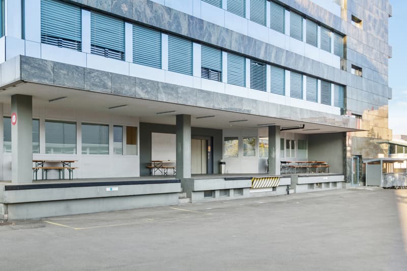 Moderne Büroflächen nahe Bahnhof Glattbrugg (11)